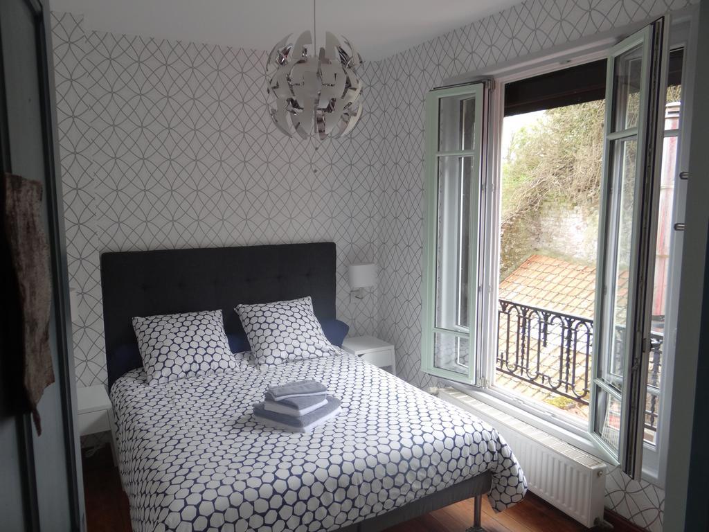 L'Art Du Temps le Gîte Montreuil  Extérieur photo
